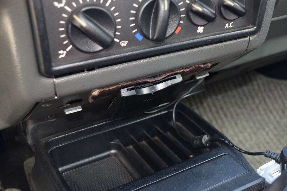 もちろんETCも装備！左ハンドルMT車にはもはや必須の装備！