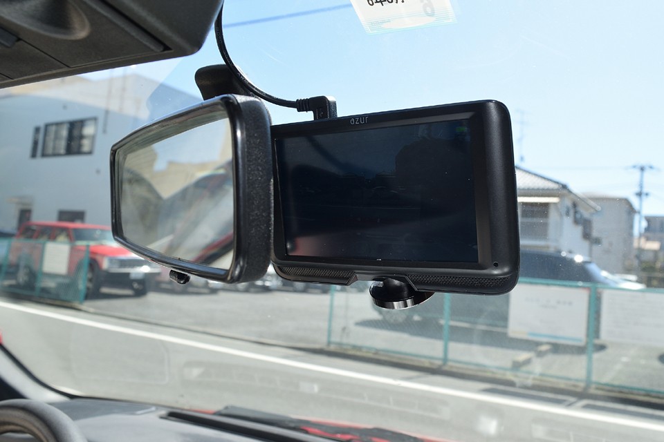 ドライブレコーダーも装備！前オーナー様が約1年程前に取付けたそうなので、まだまだ新しいものです。