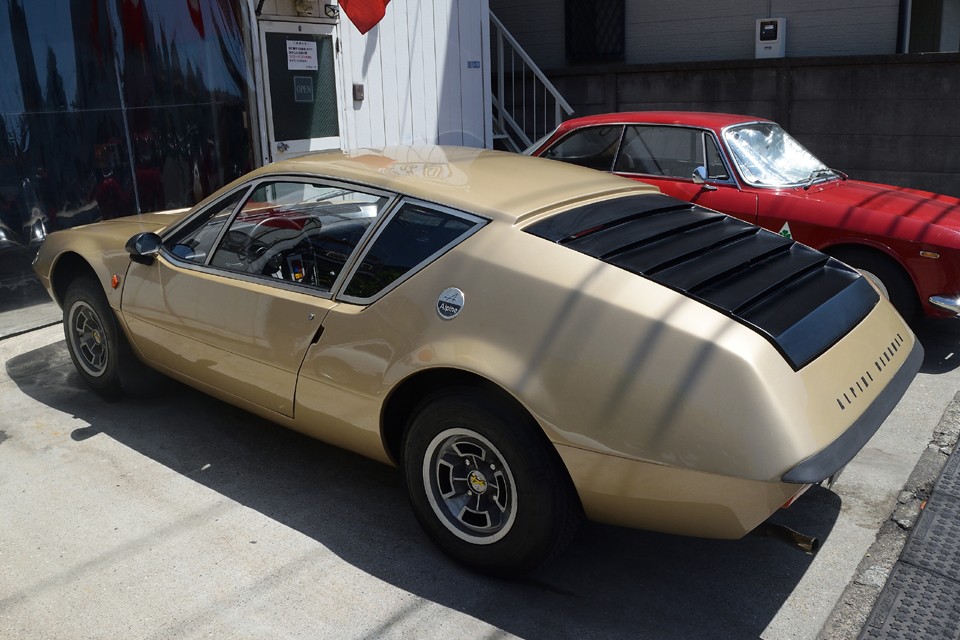 先代のＡ110が曲線基調の美しいボディだったので尚更、このＡ310のアバンギャルドさが際立ちます。