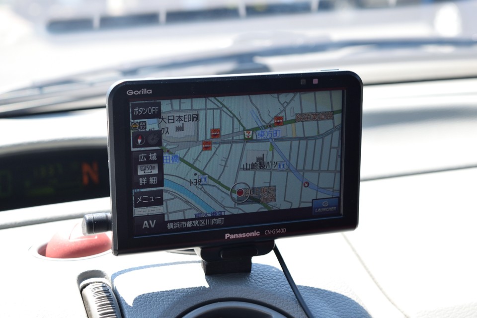 ナビは定評のあるPanasonic製ポータブルナビCN-G540Dを装備。小ぶりなサイズがトゥインゴにピッタリ！