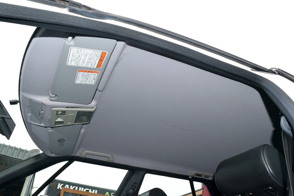 汚れの目立ちやすい白い天張りですが、この状態をご覧いただければ室内の状態も推して知るべしかと。