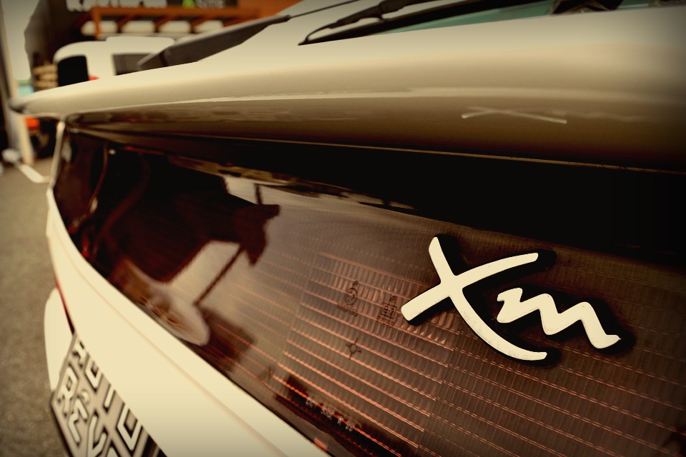 この芸術品を所有出来る喜びを考えれば、そのリスクも些細なことに思えてくるのではないかと・・・。