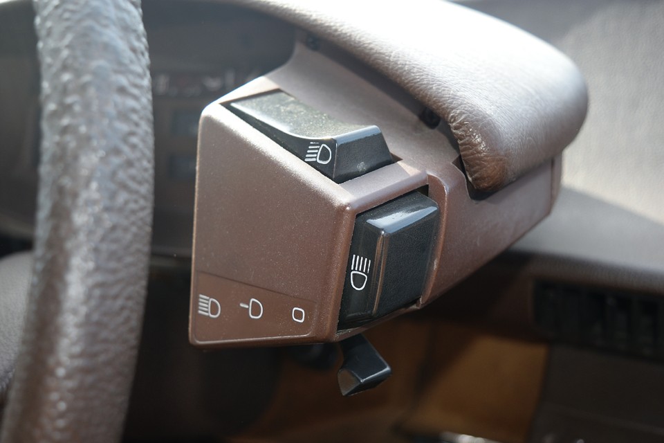 ライトスイッチも同様のデザインでまとめられています。しかも使いやすさこの上なし！