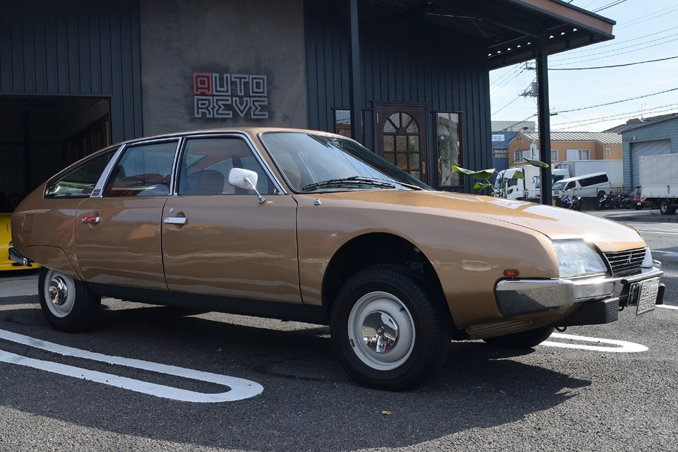 一段下がって悪路走行モード。って言ってもガンガン走れるわけではなく時速40kmくらいまでのゆっくり走行用です。