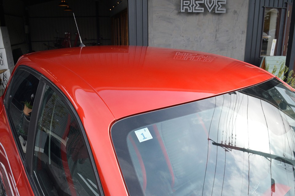 もちろんルーフの塗装も問題なし！クリア剥げまでにはあと20年くらいは掛かりそうです（笑）
