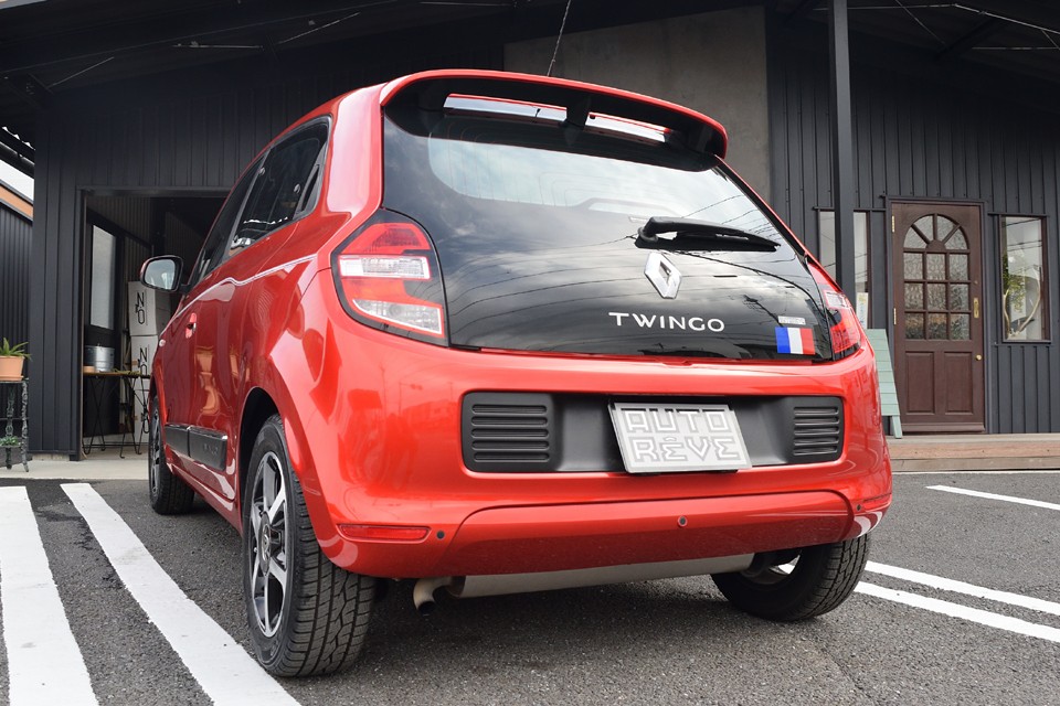 現代の最新デバイスを駆使することで、そんなデメリットを微塵も感じさせないクルマに仕立てたルノー！