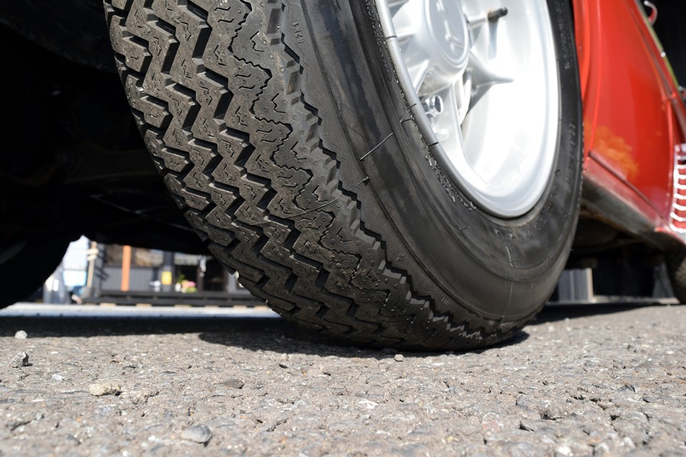 タイヤはほとんど摩耗は感じない状態です。でもわずかでも走行しているので一応9分山ということで・・・。