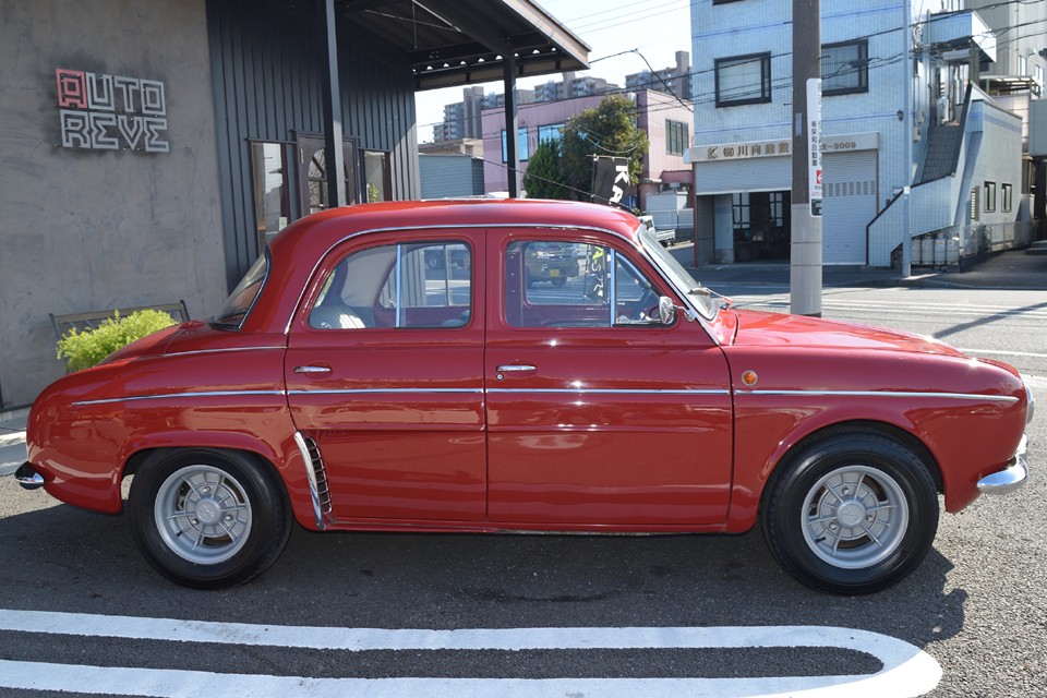 アメデ・ゴルディーニに倣い、同様の手法、同様の部品で仕立て上げたドーフィン・ゴルディーニ仕様・・・。