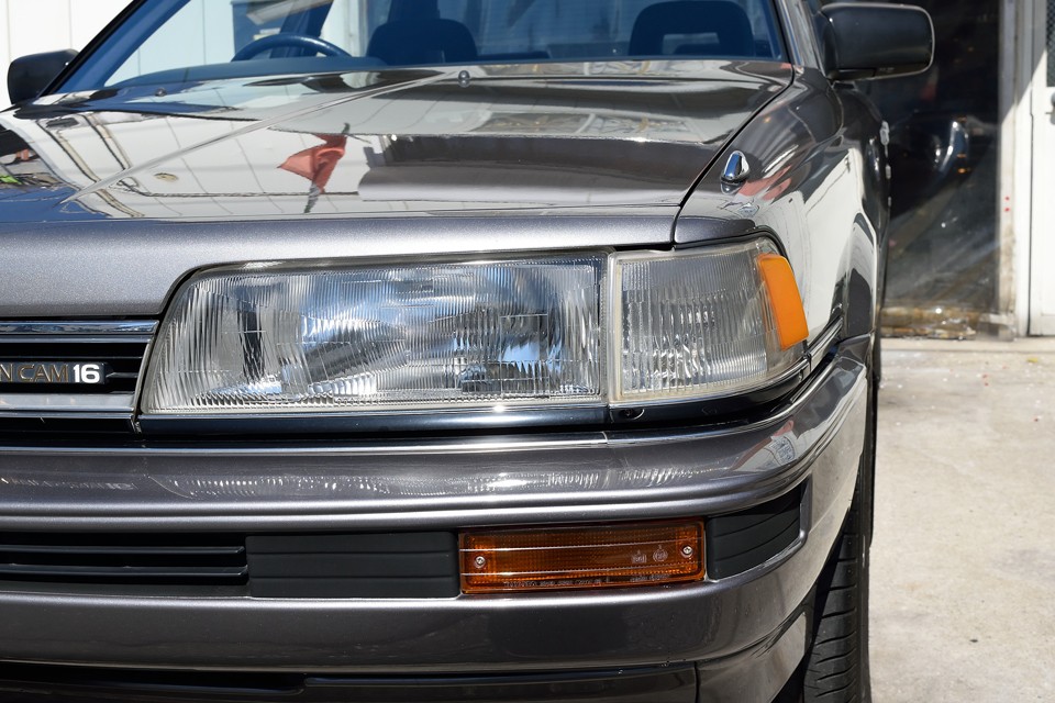 ヘッドライト、ウインカーのレンズもこの通り！旧車でよくある反射板の劣化もほぼ皆無！